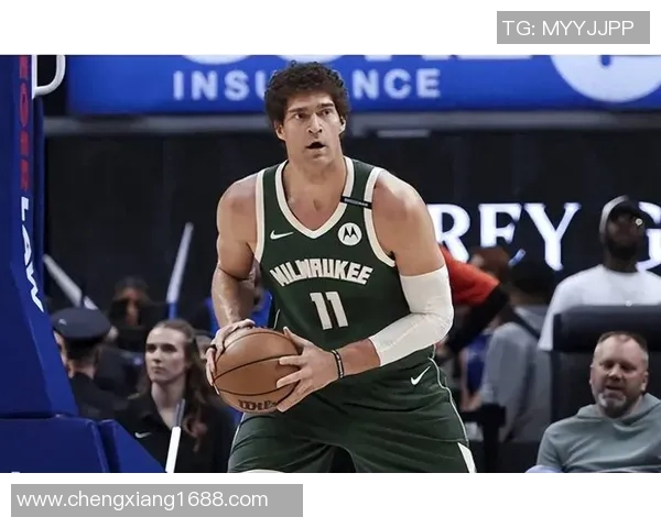 布鲁克洛佩斯：从篮球新星到NBA顶尖中锋的辉煌旅程